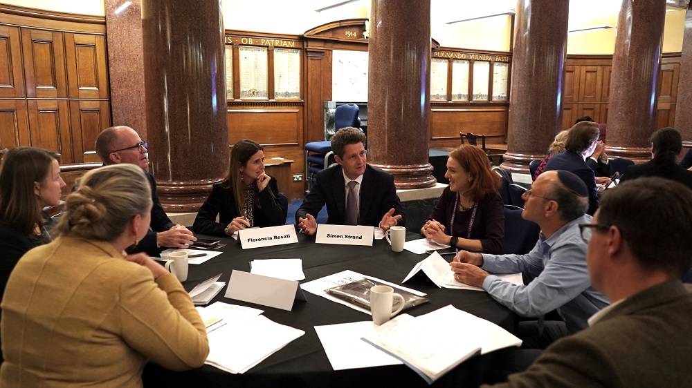 roundtable-data-privacy-1.jpg